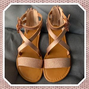 NWOT Rose Gold Sandles sz. 11